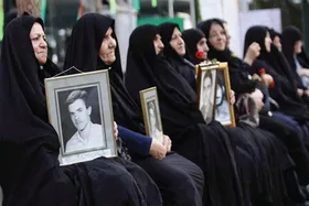 دیدار با مادر شهید را در برنامه&zwnj;تان داشته باشید