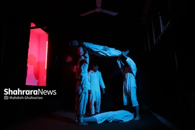نمایش «هنوز نمرده» در گلشهر