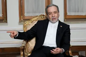 عراقچی: غنی‌سازی ۶۰ درصد قانونی است | ملاحظات امنیتی مانع انتشار تصاویر رهبر معظم انقلاب است + فیلم