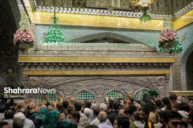 گزارش تصویری | آیین سنتی تعویض پوش ضریح مطهر امام رضا (ع)