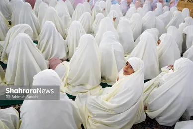 گزارش تصویری | جشن تکلیف دانش آموزان دختر مدارس غیر دولتی در حرم مطهر رضوی
