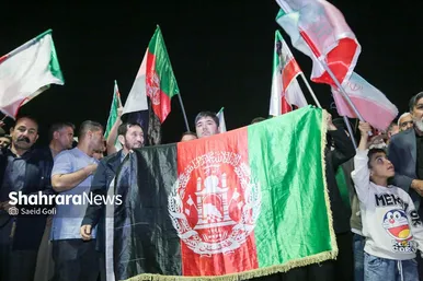 گزارش تصویری | بیعت مهاجران افغانستانی با حضور در عرصه میدان شهدای مشهد با رهبر انقلاب اسلامی