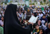 یک عاشقانه آرام | زائران و مجاوران حریم سلطان سریر ارتضا در روز عرفه پیروزی ایران امام رضا(ع) را طلب کردند + فیلم