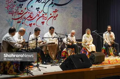گزارش تصویری | اجرای زنده‌ گروه «پروانه» در مشهد