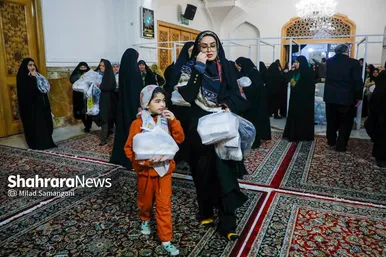 مراسم افطاری در حرم امام‌رضا(ع)