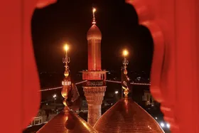 پرچم&zwnj; عزا بر فراز گنبدهای حرم کاظمین در آستانه سالروز شهادت امام جواد(ع) نصب شد