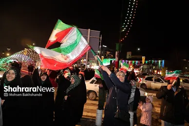 شادی مردم مشهد بعد از برد تیم ملی ایران مقابل ژاپن