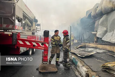 گزارش تصویری | آتش‌سوزی بازارچه جنت‌آباد تهران