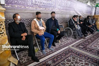 گزارش تصویری | گردهمایی جمعی از مجروحان و آسیب‌دیدگان حوادث اخیر، در حرم امام‌رضا(ع)