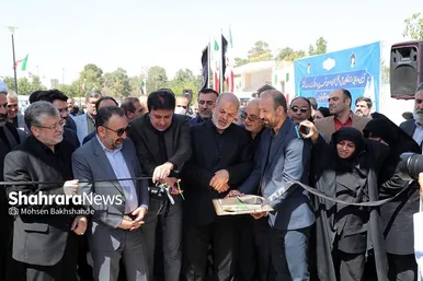 رونمایی از ١۵٠ دستگاه ون و اتوبوس با حضور وزیر کشور در مشهد