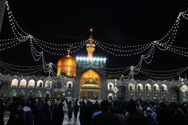 حال و هوای حرم مطهر رضوی در آستانه نیمه شعبان