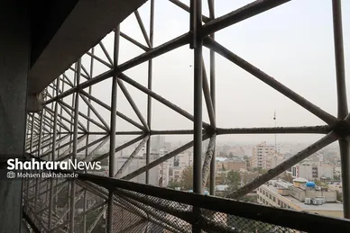 هجوم ریزگرد‌ها به آسمان مشهد (۴ شهریور ۱۴۰۲)
