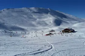 ویدئو| بارش برف در ایستگاه ۷ توچال