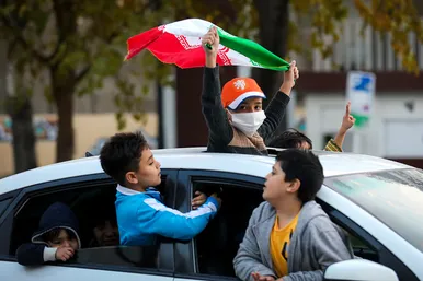  شادی مردم مشهد بعد از برد تیم ملی ایران