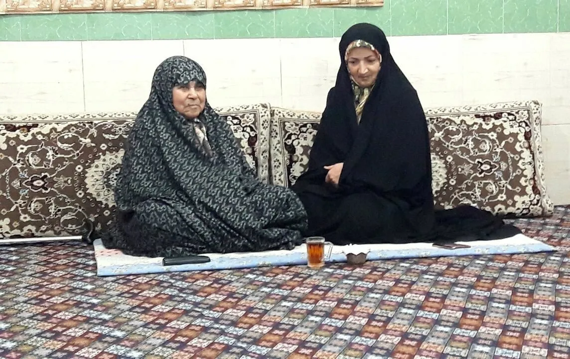 بانوی صبور خراسان، در آغوش فرزندان شهیدش آرام گرفت