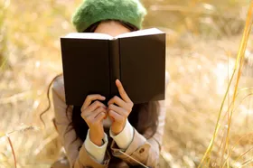 معرفی چند کتاب ساده که خستگی ذهنتان را کم می&zwnj;کند