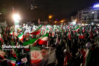 گزارش تصویری | خروش مردم انقلابی مشهد در آخرین چهارشنبه سال ۱۴۰۴ در میدان هفت‌تیر