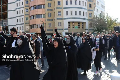 راهپیمایی اصناف، بازاریان و نمازگزاران پس از نماز جمعه مشهد