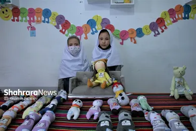 دومین بازارچه فروش دست ساخته‌های دانش‌آموزان مدرسه خودگردان هدایت