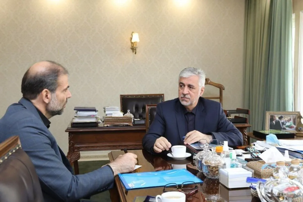 سجادی وزیر ماند