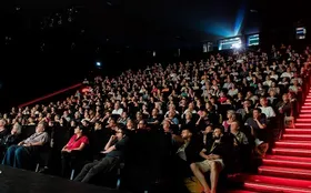 فروش ۱۰۴ میلیارد تومانی سینما&zwnj;ها در فروردین ماه | مشهد جزو پرفروش&zwnj;ها