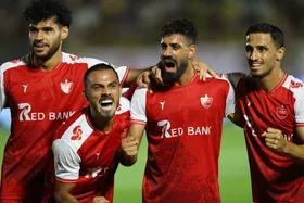 ویدئو | ورود اتوبوس&zwnj;های پرسپولیس و استقلال خوزستان به ورزشگاه شهدای شهر قدس (۲۸ مرداد ۱۴۰۵)