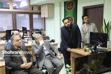 گزارش تصویری از بازدید عضو دفتر حفظ و نشر آثار رهبر معظم انقلاب اسلامی و شهردار مشهد مقدس از مؤسسه فرهنگی شهرآرا