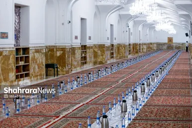 مراسم افطاری در حرم امام‌رضا(ع)