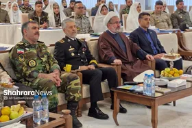 پنجمین مراسم ازدواج زوج های جوان ارتش جمهوری اسلامی در مشهد برگزار شد | دریادار سیاری: دشمن به دنبال تغییر سبک زندگی ماست+ویدئو