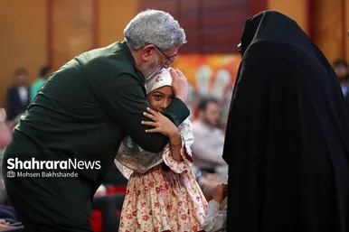 مراسم رونمایی از تقریظ رهبر انقلاب بر کتاب 