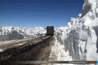 رانندگان از تردد‌های غیرضروری در جاده‌های خراسان رضوی خودداری کنند (۲۷ بهمن ۱۴۰۲)
