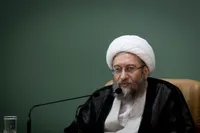 رئیس مجمع تشخیص مصلحت نظام: مسئولان در مقابله با شرارت دشمن اختلاف‌نظر ندارند