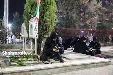 گزارش تصویری | مراسم احیای سومین شب قدر در جوار گلزارشهدای بهشت‌رضا(ع) (۳ فروردین ۱۴۰۴)