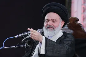 مشکل معیشت طلاب حل شود | انتقاد از برخورد گزینشی رسانه&zwnj;ها نسبت به روحانیت