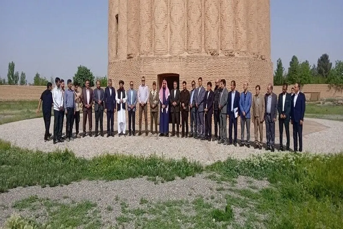 سرکنسول‌ها و نمایندگان کشور‌های خارجی در مشهد به تماشای جاذبه‌های خراسان‌رضوی رفتند