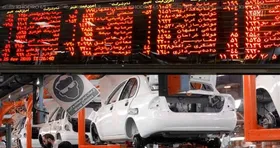 لغو افزایش قیمت خودرو چه تاثیری روی &laquo;خساپا&raquo; و &laquo;خودرو&raquo; دارد؟