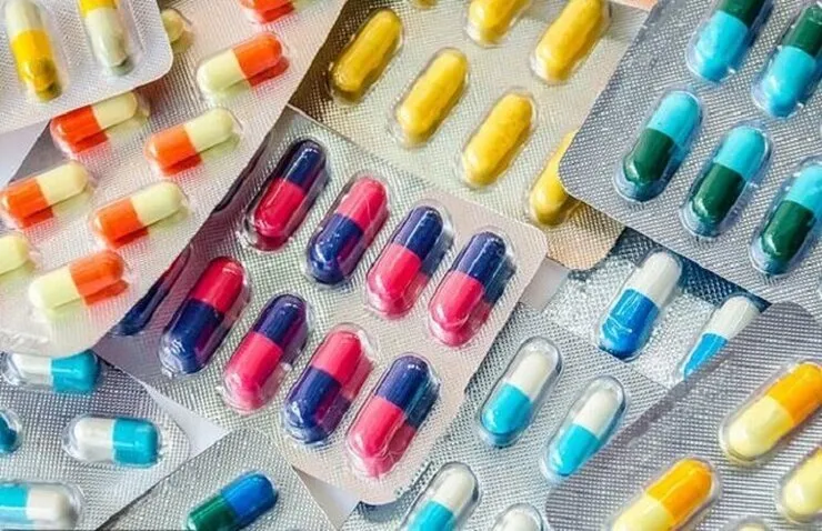 محموله دارو‌های آنتی بیوتیک هنوز وارد مشهد نشده است
