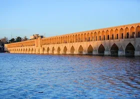 نماینده مجلس: خروش زاینده&zwnj;رود موقتی است| ناعدالتی در پرداخت حقابه کشاورزان