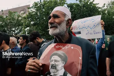 عکس‌هایی از مراسم تشییع پیکر شهدای خدمت در مشهد (۱)