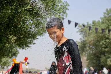نذر آب در مسیر کربلا