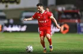 ویدئو | تشویق ویژه هواداران پرسپولیس برای امید عالیشاه در ورزشگاه شهر قدس (۱۶ شهریور ۱۴۰۵)