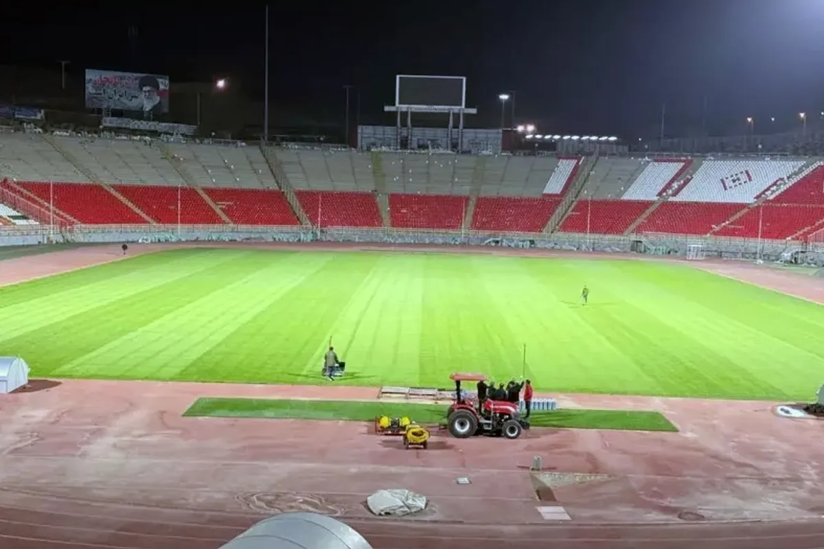 یادگار امام(ره)، میزبان تراکتور - پرسپولیس
