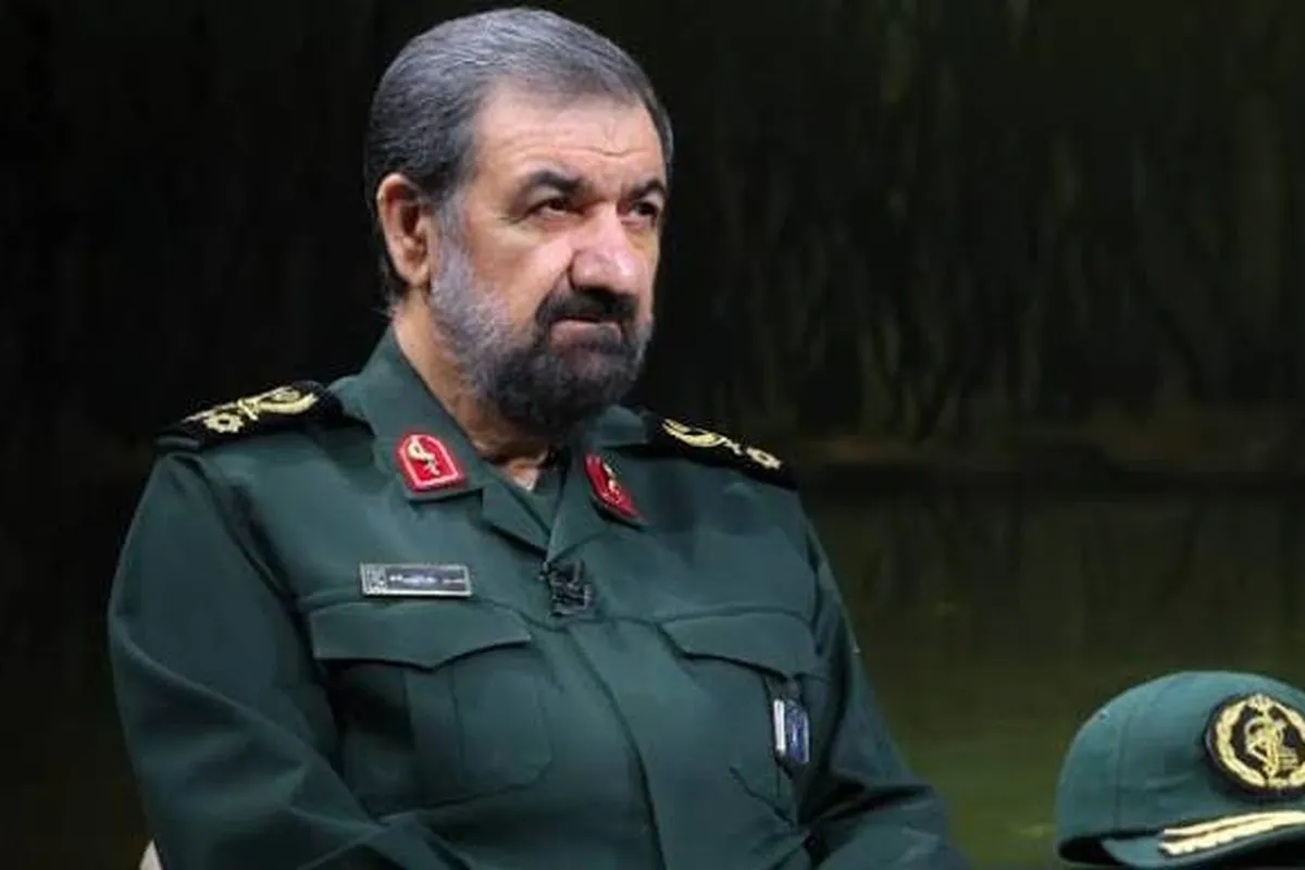 سرلشکر رضایی: بیانات حکیمانه رهبر معظم انقلاب غبار تردید را زدود و توطئه دشمنان را نقش بر آب ساخت