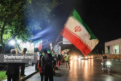 گزارش تصویری | پنجاه‌و‌پنجمین شب حضور حماسی مردم در خیابان‌های مشهد