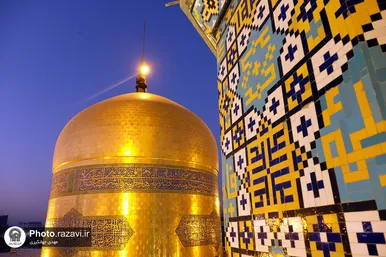 تعویض پرچم گنبد و پوش ضریح مطهر حرم رضوی همزمان با سوم ربیع الاول