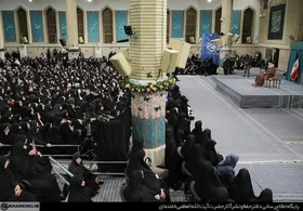 رهبر شهید: پدیده خواهران طلبه برای انقلاب آبروست