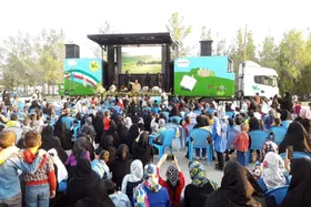 استقرار ۳ تماشاخانه سیار کانون پرورش فکری کودکان و نوجوانان در جشن مهمانی ۱۰ کیلومتری غدیر پایتخت