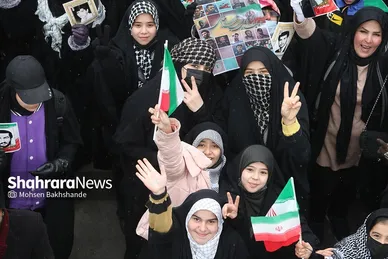 گزارش تصویری حضور باشکوه مردم مشهد در راهپیمایی ۲۲ بهمن