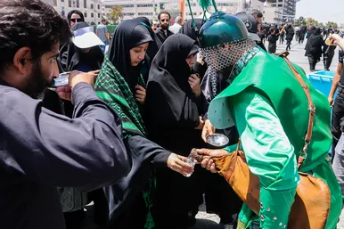  عزاداری روز عاشورا در مشهد