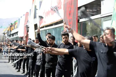 عزاداری شهادت امام رضا (ع) در خیابان‌های منتهی به حرم مطهر رضوی